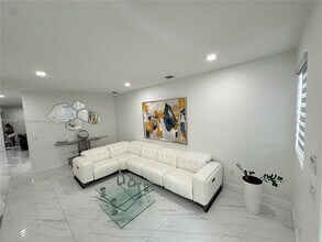 758 NE 34th Ave in Homestead, FL - Building Photo - Building Photo