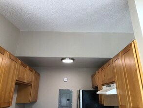 219 E 36th St, Unit C in Tacoma, WA - Foto de edificio - Building Photo