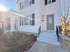 27 Sunnymede Dr in Fort Mitchell, KY - Building Photo - Building Photo