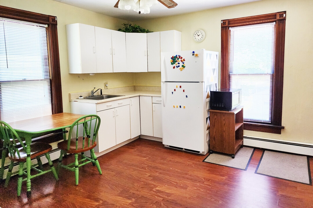 2706-2 Buffalo Rd, Unit 2 in Erie, PA - Building Photo