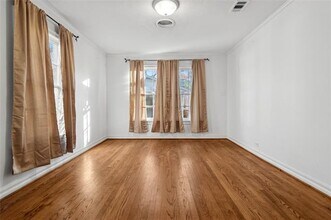 4421 Hyer St in Dallas, TX - Foto de edificio - Building Photo