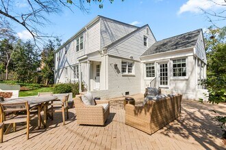 203 Elmwood Dr in Greensboro, NC - Building Photo - Building Photo