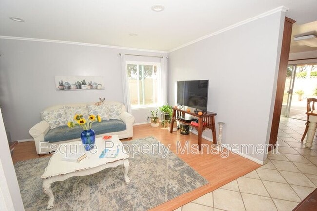 6801 Dove St in Ventura, CA - Building Photo - Building Photo