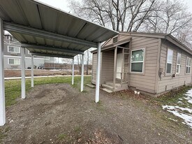 3040 Johnstonville Rd in Susanville, CA - Building Photo