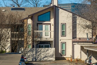 Cedarmont Apartments in Dallas, TX - Building Photo - Building Photo