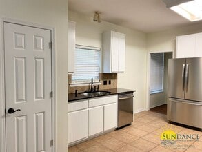 6268 Calle De Hidalgo in Navarre, FL - Building Photo - Building Photo