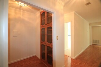 1805 Crystal Dr in Arlington, VA - Building Photo - Building Photo