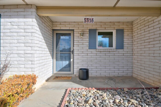 5316 Van Christopher Dr NE in Albuquerque, NM - Building Photo - Building Photo