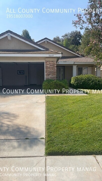 31697 Loma Linda Rd in Temecula, CA - Building Photo