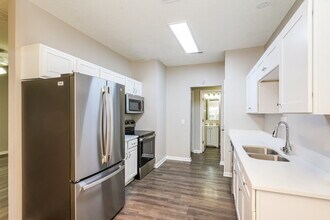 331 Lake Forest Dr in La Vergne, TN - Building Photo - Building Photo