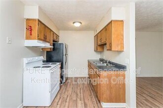 245 Landings Dr in Frankfort, KY - Building Photo - Building Photo