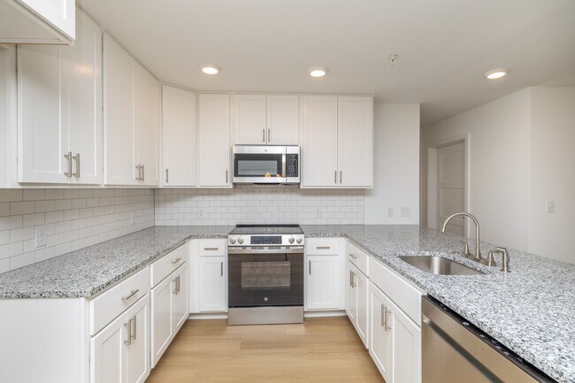 Victorian Village at Hatboro in Hatboro, PA - Building Photo - Interior Photo