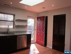 303 Grand in Englewood, NJ - Building Photo - Building Photo