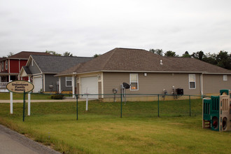 Uniontown Family Homes in Uniontown, PA - Building Photo - Building Photo