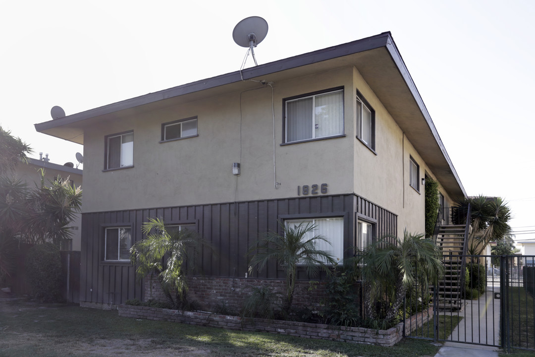 1826 W Greenleaf Ave in Anaheim, CA - Building Photo