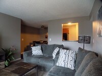 Living/Dining - Stonecreek Apartments in Dayton, Ohio