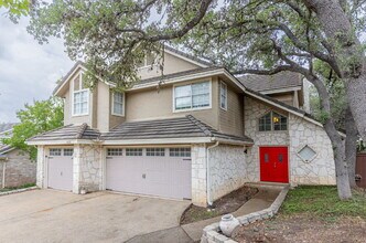 16111 Santa Cathrena in San Antonio, TX - Building Photo - Building Photo