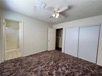 218 Elm St in Henderson, NV - Building Photo - Building Photo