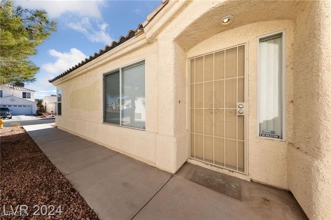 1729 Villa Vista Way in Las Vegas, NV - Building Photo - Building Photo