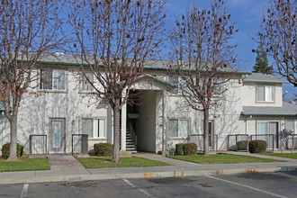 Casa Del Sol in Planada, CA - Foto de edificio - Building Photo