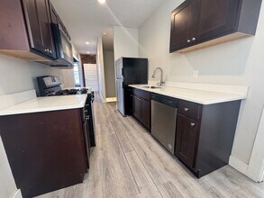 1960 W 65th St in Cleveland, OH - Building Photo - Building Photo