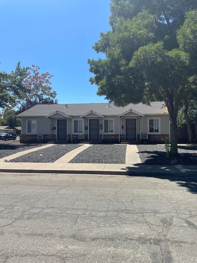 1780 6th Ave in Oroville, CA - Building Photo - Building Photo