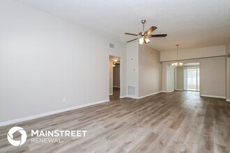 358 Wertz Dr in Largo, FL - Foto de edificio - Building Photo