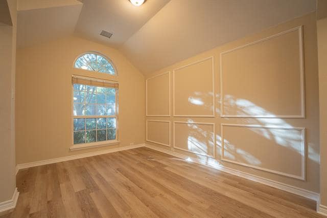 property at 2002 Gardenridge Dr