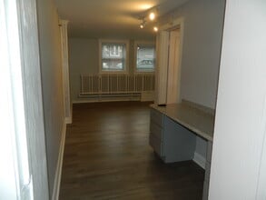 2517 W Gunnison St, Unit 1 in Chicago, IL - Foto de edificio - Building Photo