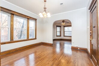 2200 W Cortez St in Chicago, IL - Building Photo - Building Photo