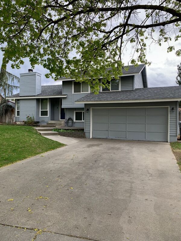 8307 W Grand Ronde Pl in Kennewick, WA - Building Photo - Building Photo