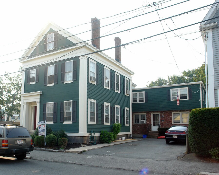 264 Washington St in Marblehead, MA - Building Photo