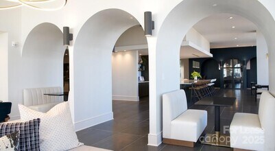 4300 Sharon Rd, Unit F in Charlotte, NC - Building Photo - Building Photo