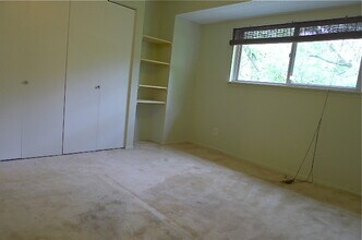 108 Burwash Ave, Unit A in Savoy, IL - Building Photo - Building Photo