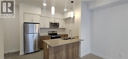 31 Mill St in Kitchener, ON - Building Photo - Building Photo