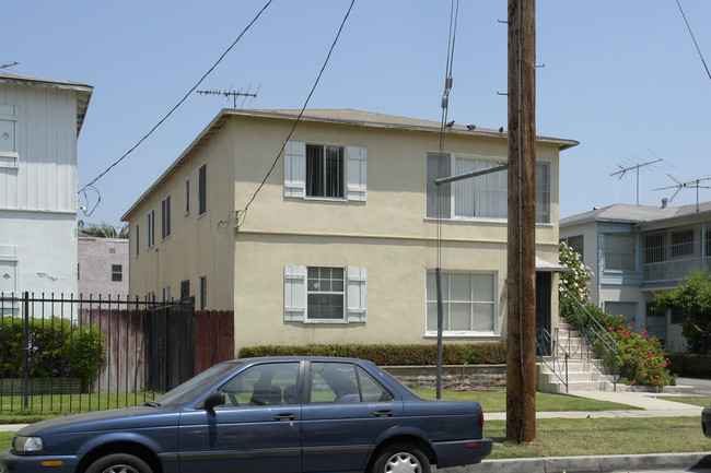 526 Van Ness Ave in Los Angeles, CA - Foto de edificio - Building Photo