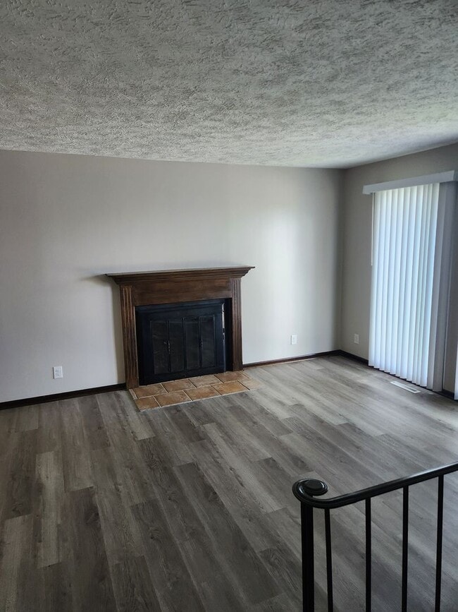 13715 Birchwood Ave in Omaha, NE - Building Photo - Building Photo