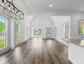 1255 Burrow Cir in Opelika, AL - Building Photo - Building Photo