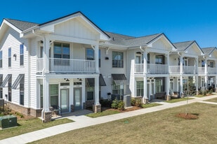 Rockwell Place in Fairhope, AL - Building Photo