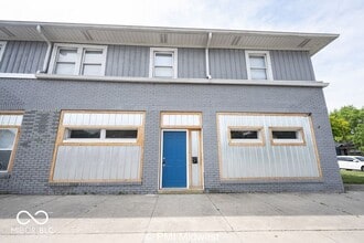 5037 E 10th St in Indianapolis, IN - Foto de edificio - Building Photo