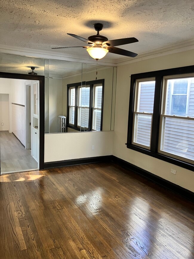 4319 W Monroe St, Unit Unit 2 in Chicago, IL - Building Photo - Building Photo