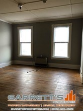 462 Railroad St-Unit -4 in St Johnsbury, VT - Building Photo - Building Photo