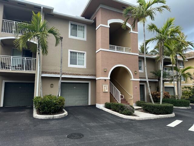 6573 Emerald Dunes Dr in West Palm Beach, FL - Building Photo