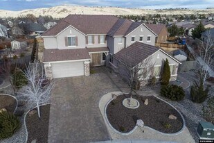 5090 Chappelet Dr in Sparks, NV - Building Photo