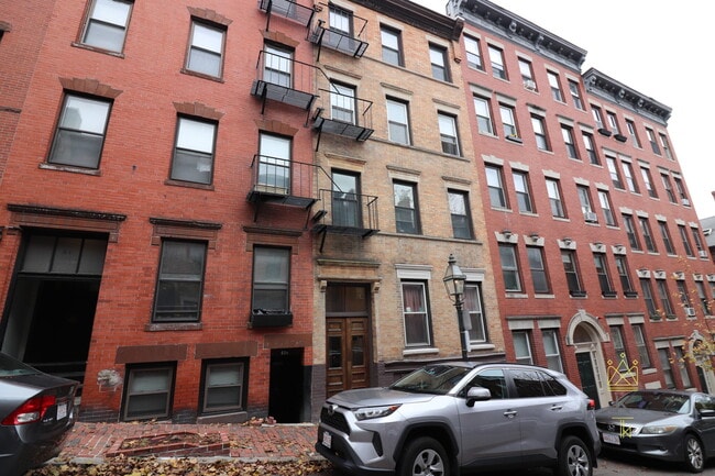 property at 39 Irving St
