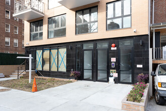 10525 65th Rd in Flushing, NY - Building Photo - Building Photo