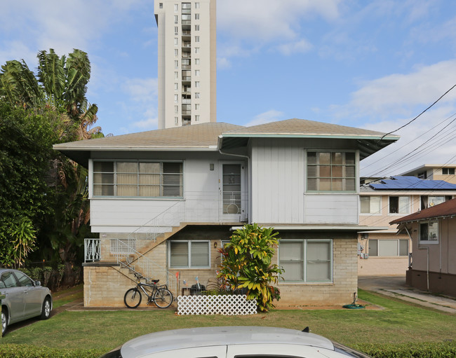 718 Palani Ave in Honolulu, HI - Building Photo - Building Photo