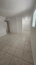 1301 SE 28th Ln in Homestead, FL - Building Photo - Building Photo