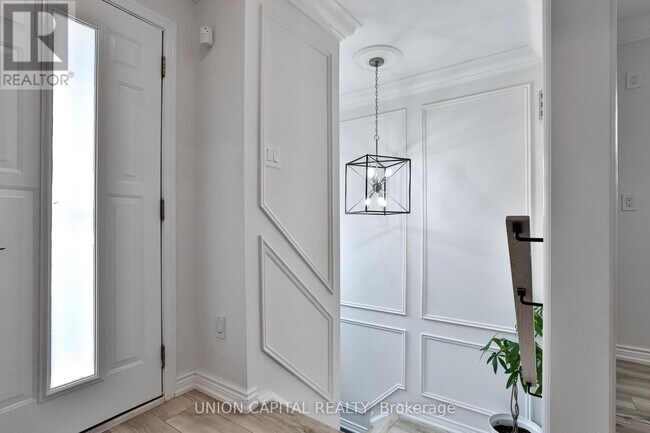 21 Avon Crescent in Vaughan, ON - Building Photo - Building Photo