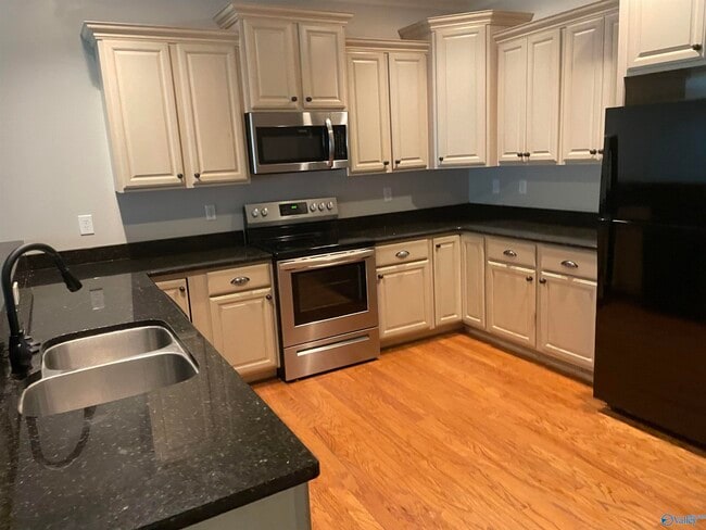 212 Treetop Dr SE in Huntsville, AL - Building Photo - Building Photo